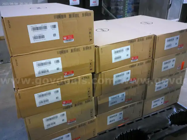DELL MONITORS NEW IN BOX - 13 UNITS