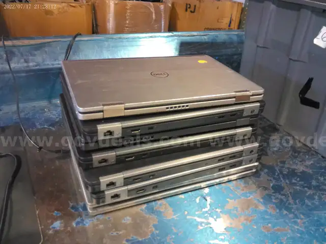 Laptops - 15 units -