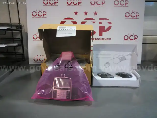 AVAYA  B179 SIP phones (5 ea) with Expansion Microphones (5 ea) NEW IN BOX