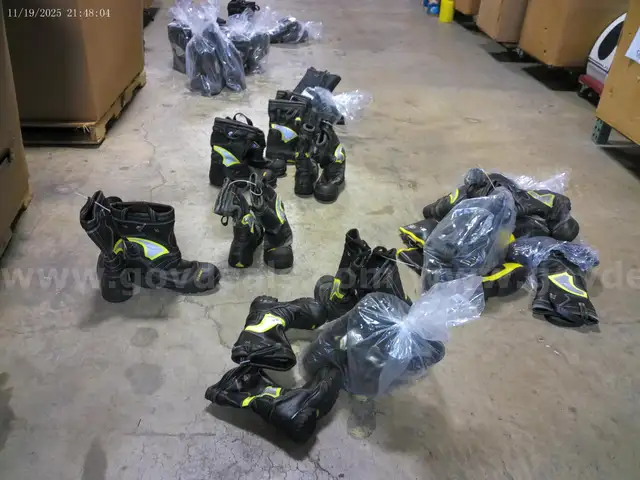 Fire Fighter  Boots (30 units)