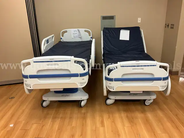 Lot of 2  Stryker 3005S3 PX4  Med-Surg Beds
