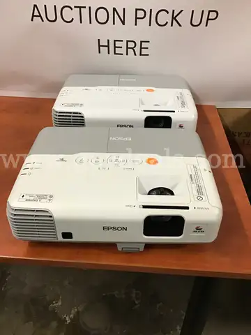 EPSON LCD Projectors - lot of 2
