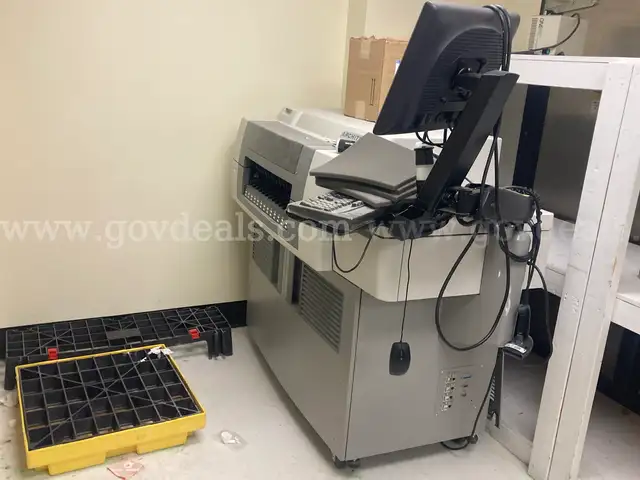 Abbot ARCHITECT Plus i1000SR Immunoassay Analyzer