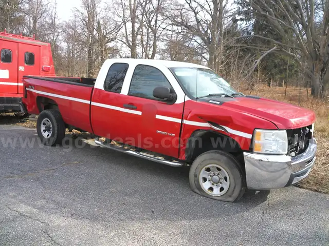 2010 Chevrolet Silverado 3500HD 4x4 Extended Cab Pickup