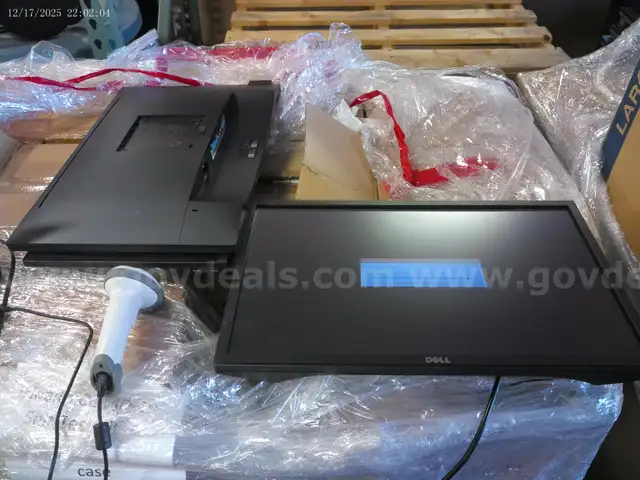 MONITORS  & STANDS- 45 UNITS (POWER ON)