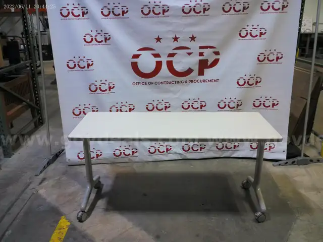 FLIPTOP TABLES LARGER (Lot of 3)