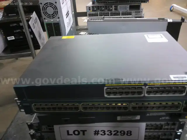 CISCO Switches - lot of 2