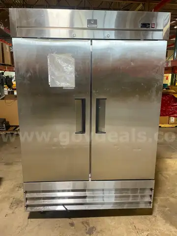 Kelvinator Commercial KCBM48RSE-HC 54" Two Section Reach In Refrigerator