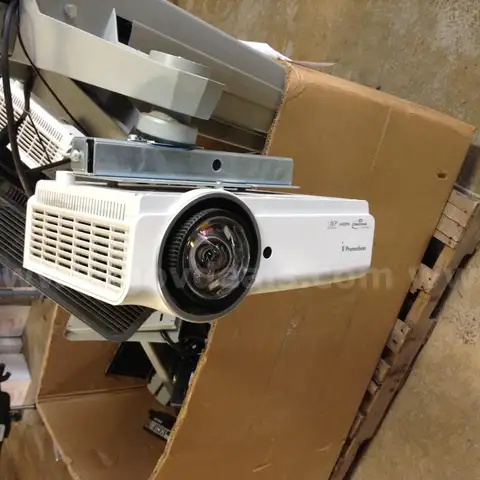 Promethean PROJECTORS  - 5 UNITS