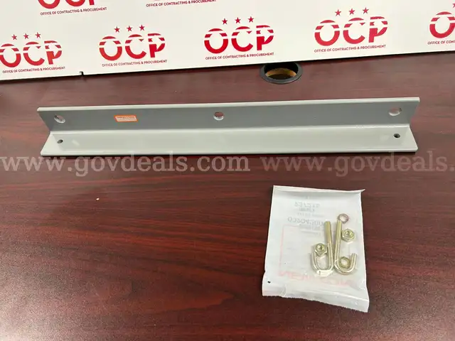 WALL ANGLE KIT FOR 18''WX1.5''H 6 BOXES, 8 PER BOX