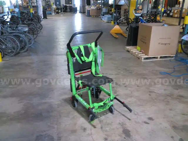 STRYKER EVACUATION CHAIR