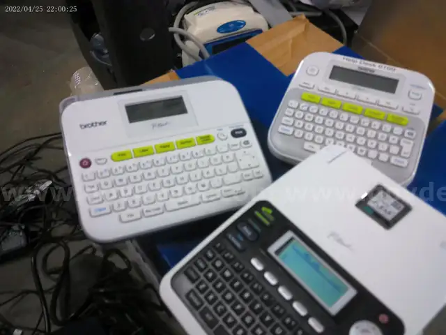 BROTHERS LABEL MAKERS - 3 UNITS