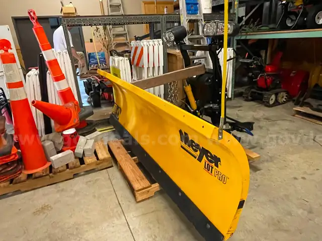 Meyer Pro Lot pro - SNOW &#x26; ICE EQUIPMENT- Professional-grade plow for Contractors  E73 7.5-9.0