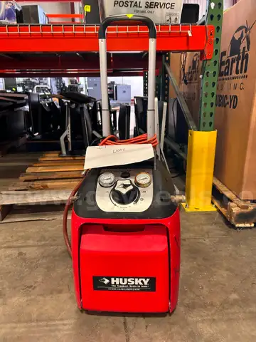 Husky Air Scout 1.5 Gal. 135 PSI. Air Compressor
