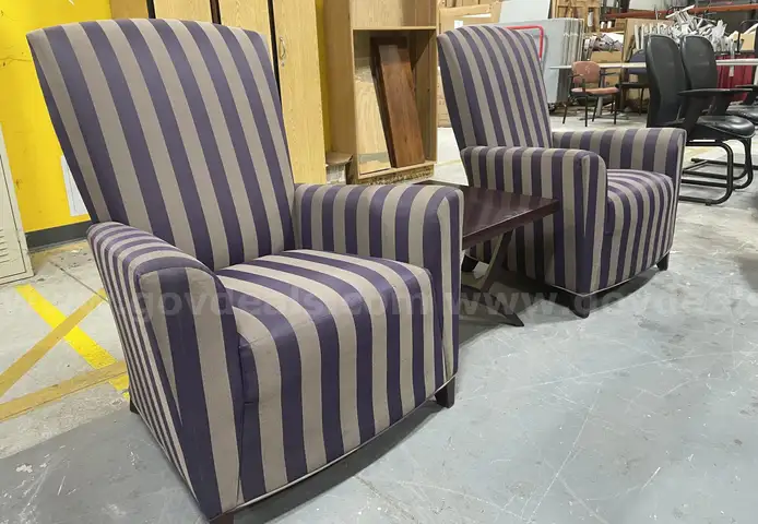 1 LOT OF 4 HIGH END UPHOLSTERED LOUNGE CHAIRS &#x26; 2 END TABLES