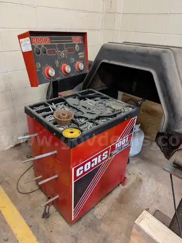 1 Lot of 5 Tire Machines