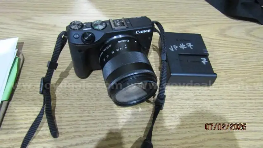Digital camera