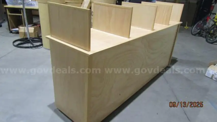 Storage unit on wheels