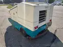 TENNANT 7400 Industrial Ride-On Scrubber