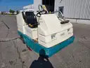 TENNANT 7400 Industrial Ride-On Scrubber