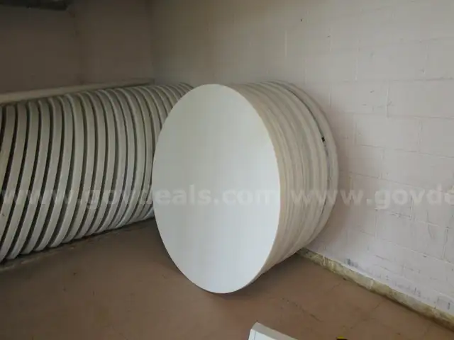 Round Folding Tables