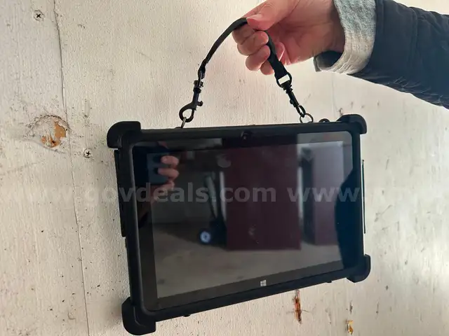 MobileDemand Flex 10B Rugged 10-Inch Touchscreen Tablet, Windows 10