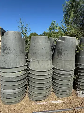 Trash Cans, Broken, Lot of 50 each (SURPLUS)