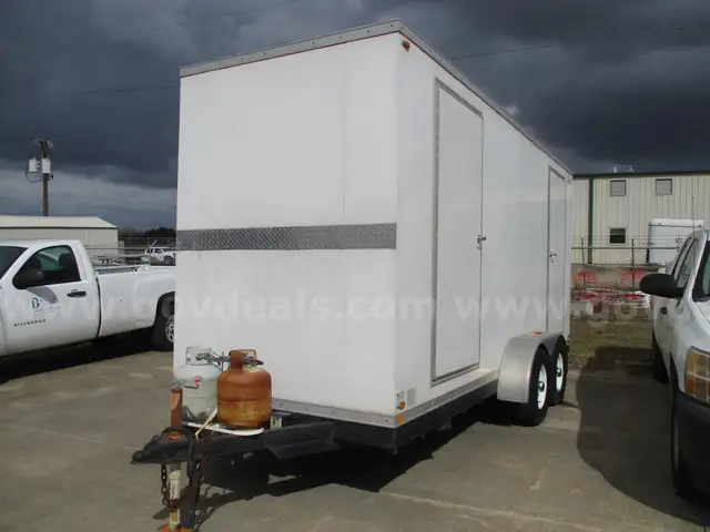 BATHROOM / SHOWER TRAILER (SURPLUS).