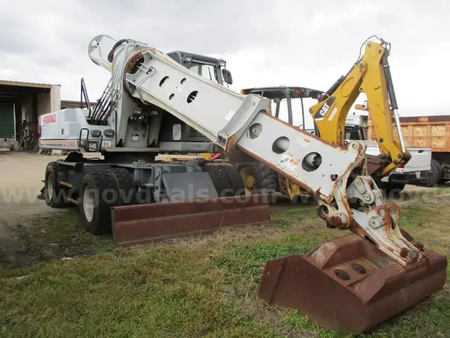 GRADALL 2007 #XL4300 EXCAVATOR (SURPLUS)