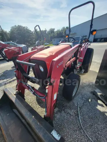 Massey Ferguson 1529 Tractor