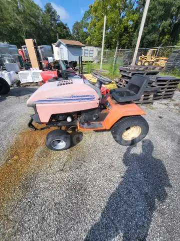 Riding mower no undercarriage