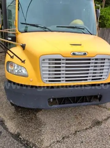 2013 Freightliner B2 Bus