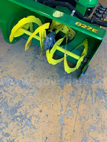 John Deere Snow Blower