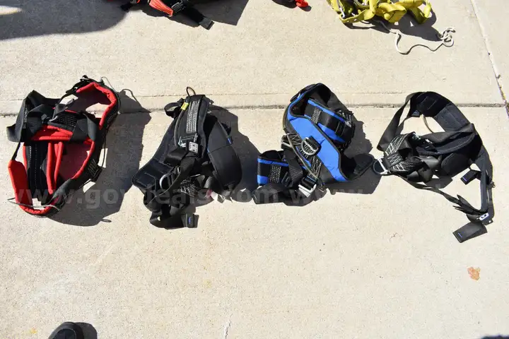 4 waist belt rope harnesses.