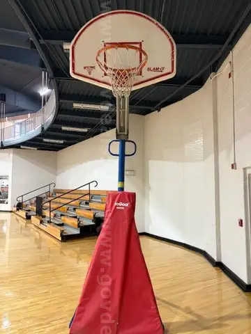Portable indoor and outdoor Basketball Hoop