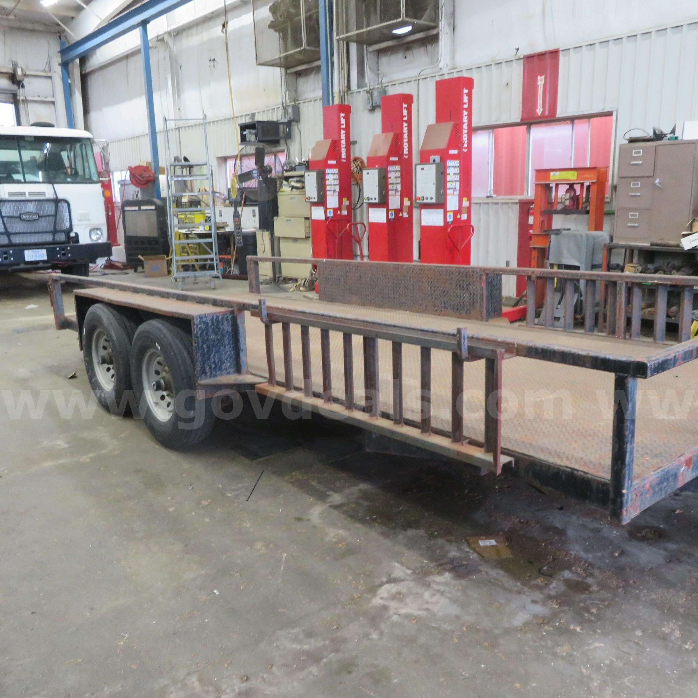 2000 CUSTOM TRAILER | GovDeals