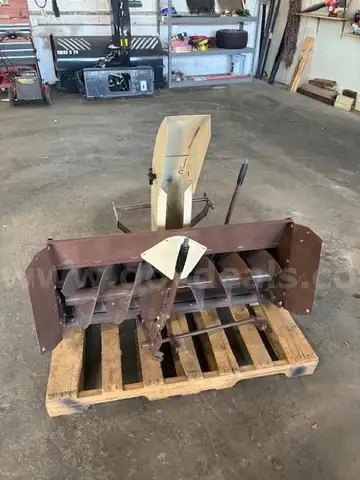 2006 Grasshopper 412 snow thrower