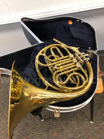 French Horn - Conn Single