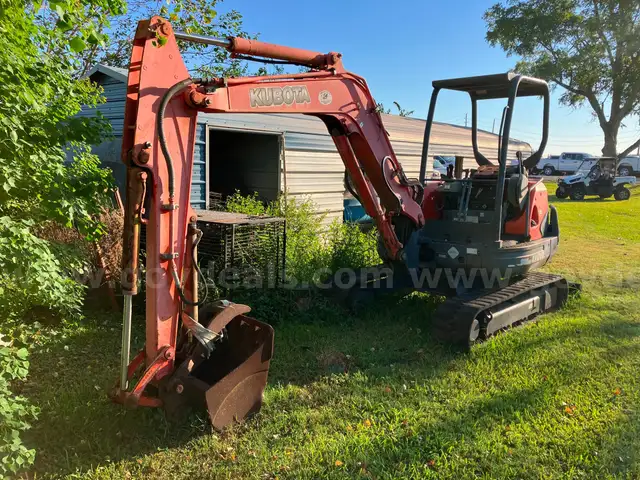 Compact Excavator - 2010 KUBOTA