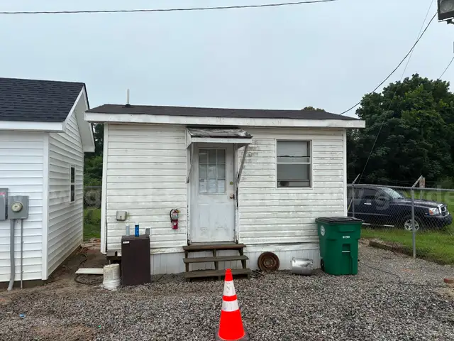 16.5' x 12' Portable Structure