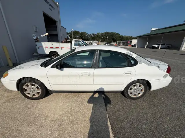 2006 Ford Taurus