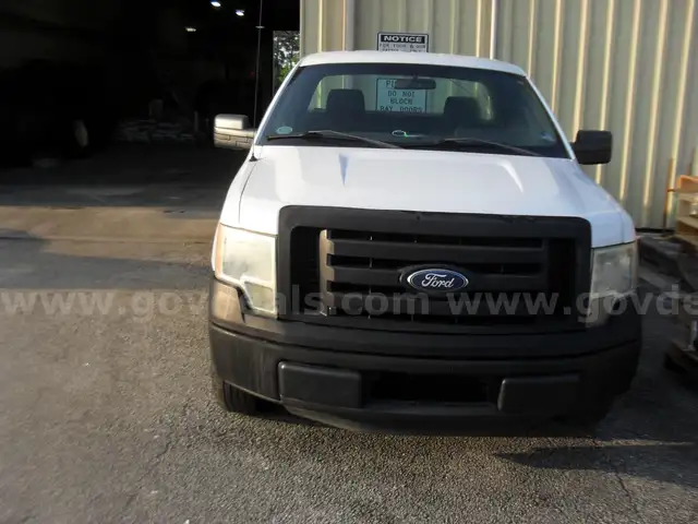 2011 Ford F-150 XL 8-ft. Bed 2WD
