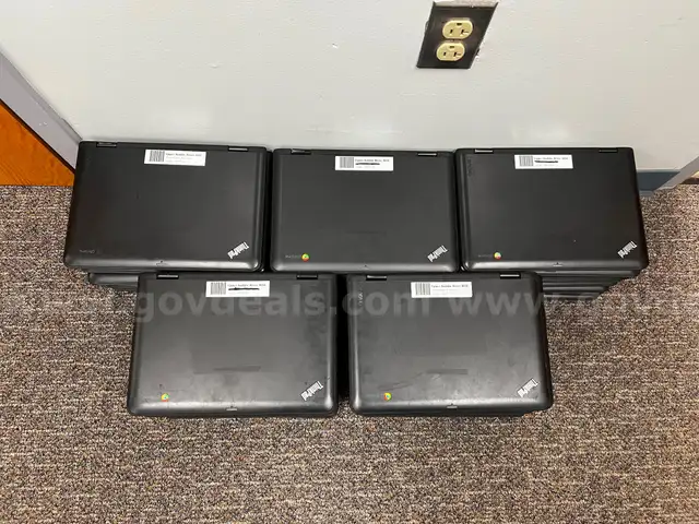 Lot of 40 Lenovo ThinkPad 11e 3rd Gen Chromebooks