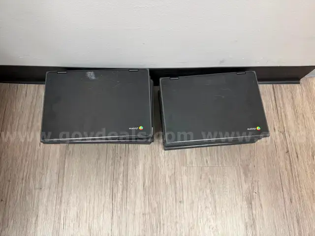 Lot of 11 Lenovo 500e Chromebooks