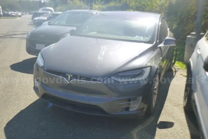 2016 Tesla Model X-CLEAR TITLE, NO KEY, MILES UNKNOWN