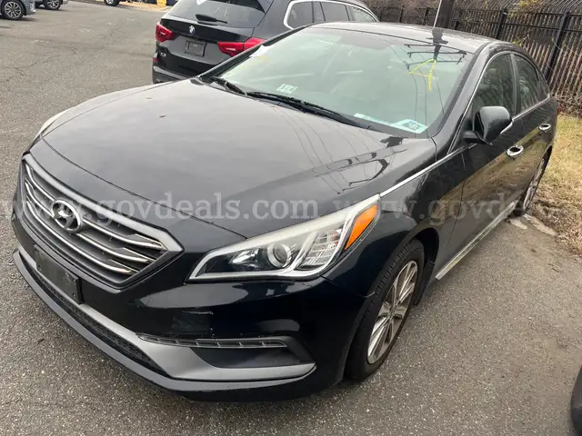 2017 Hyundai Sonata- CLEAR TITLE - NO KEY - MILES UNKNOWN