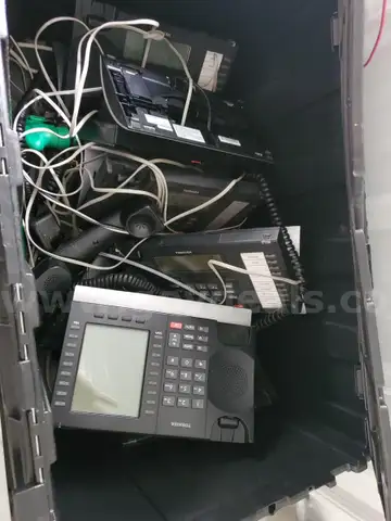 used phones in box and 2 new ones some dp 5000 toshibas