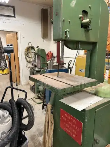 Lot of (1) 3-Phase Bandsaw.