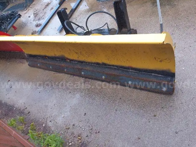 Curtis Snow Blade for 500 Series Loader.