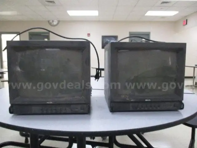 Lot of (2) Pelco 14&#x22; Color Monitors with 2 Partial Mounts.
